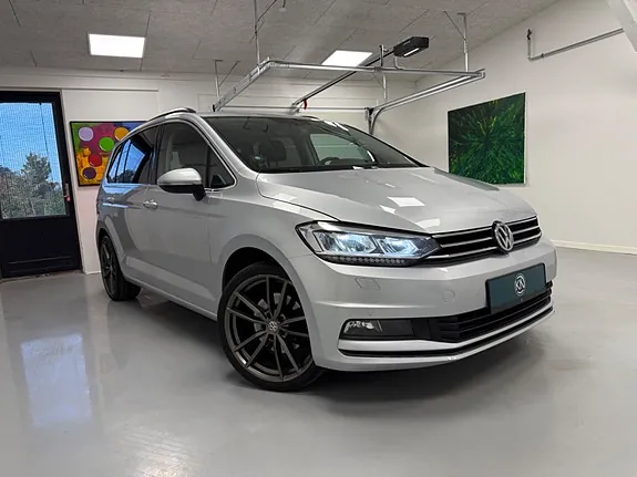 Volkswagen Touran 2019 photo 2