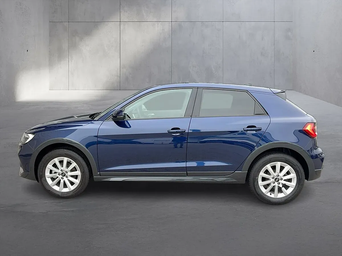 Audi A1 2025 photo 2