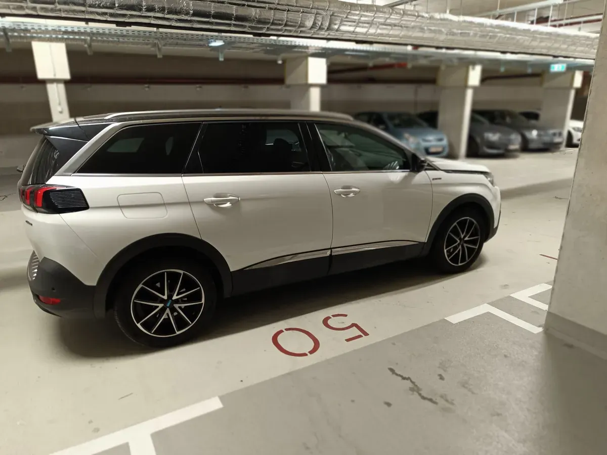 Peugeot 5008 2020 photo 3