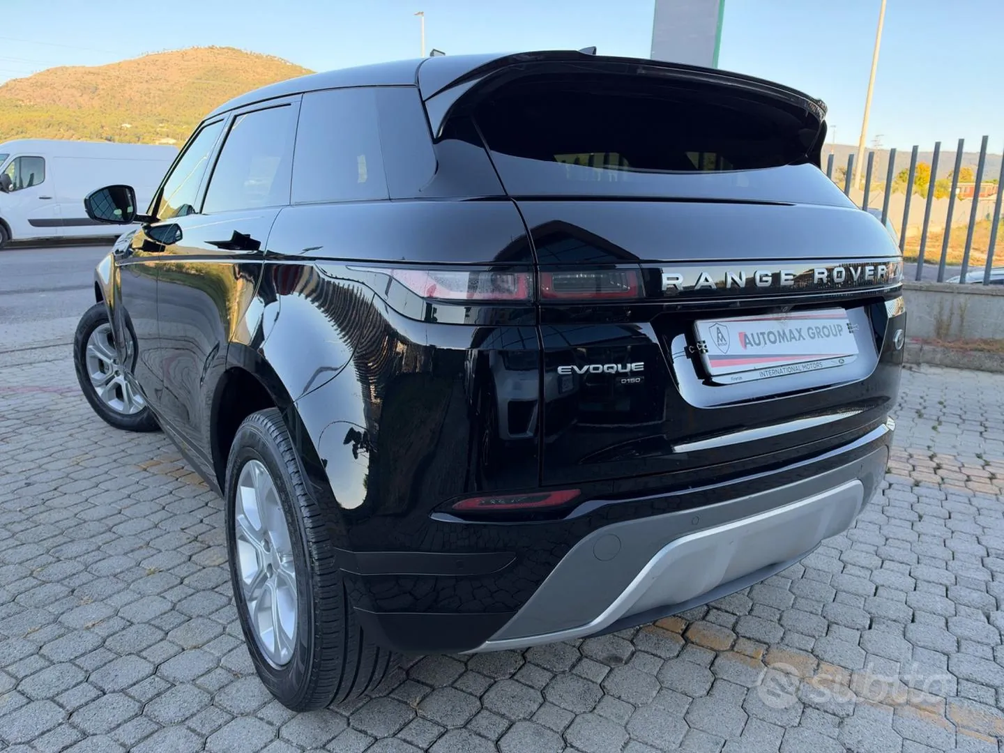 Land Rover Range Rover Evoque 2019 photo 3