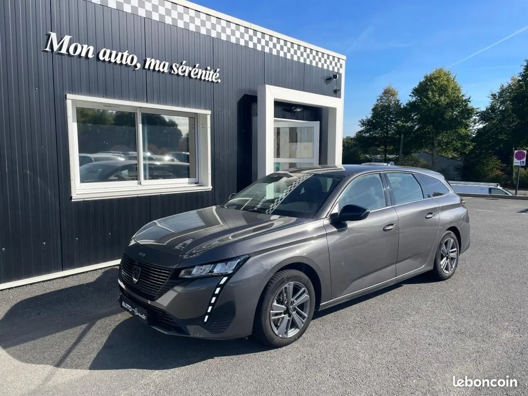 Peugeot 308 2023 photo 3