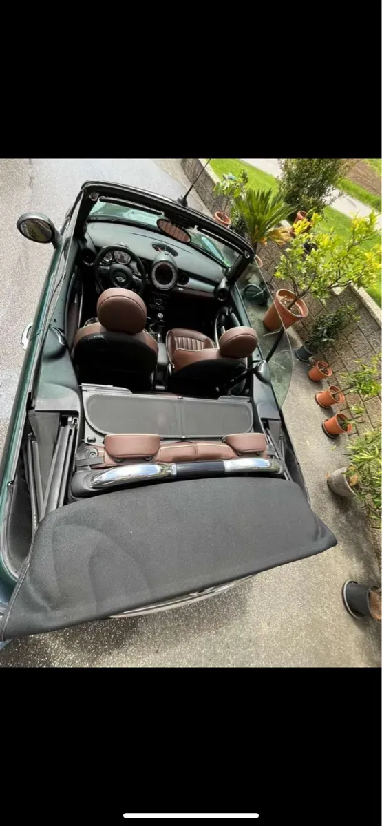 Mini Cabrio 2012 photo 3