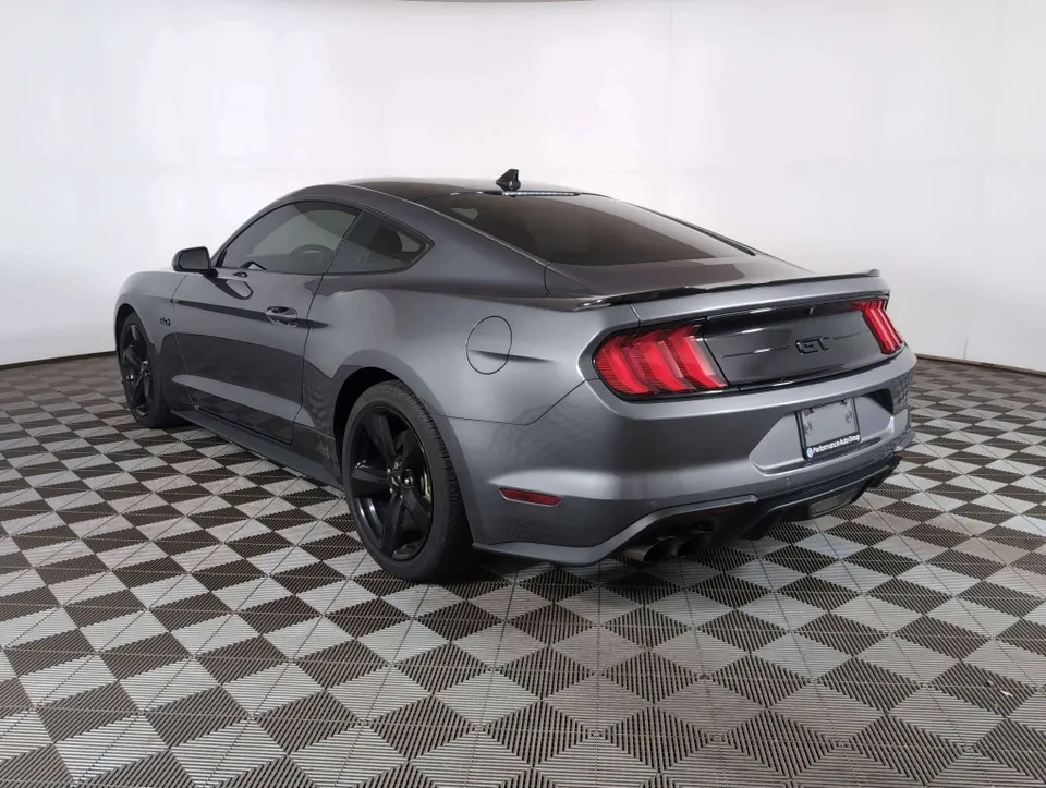 Ford Mustang 2021 photo 3