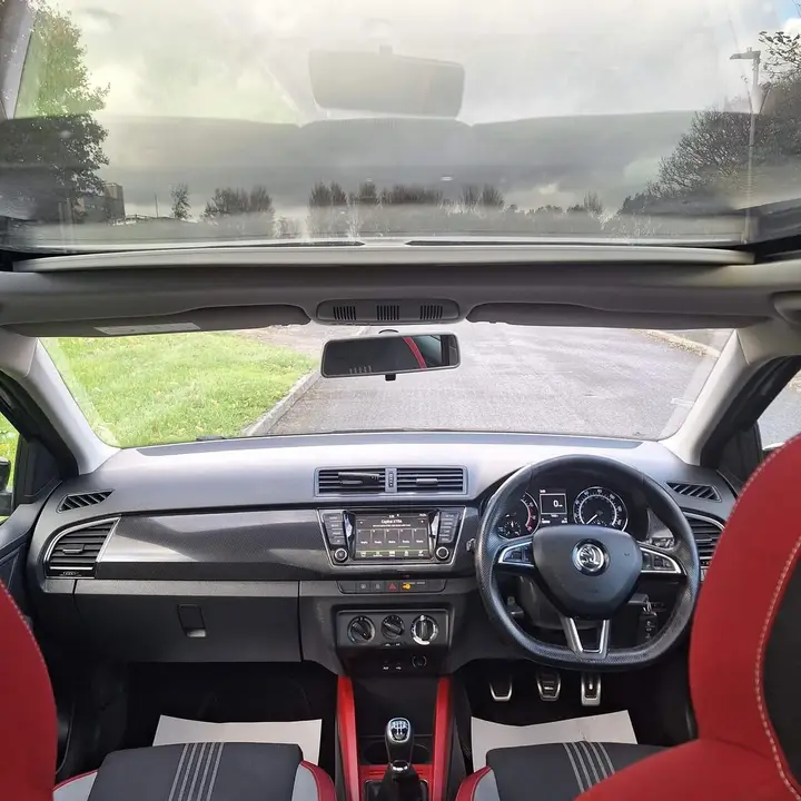 Skoda Fabia 2016 photo 2