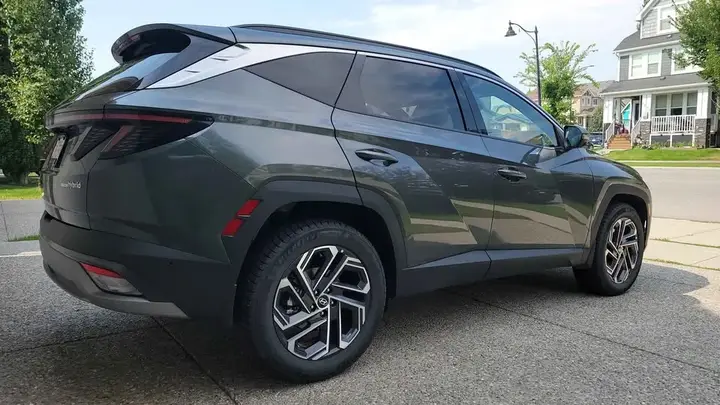 Hyundai Tucson Hybrid 2026 photo 2