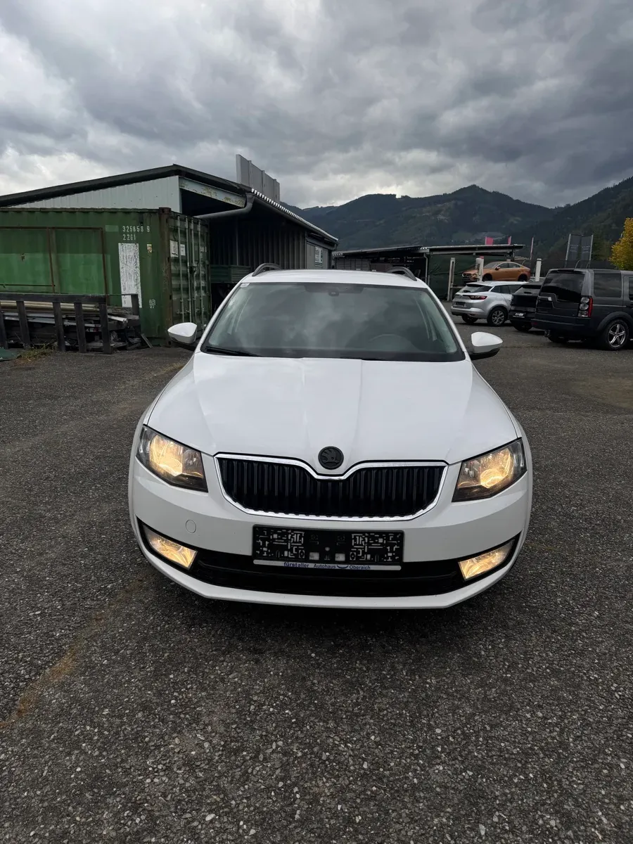 Skoda Octavia 2013 photo 2