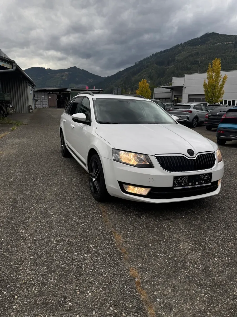 Skoda Octavia 2013 photo 3
