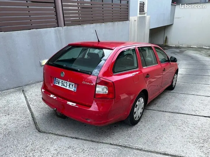 Skoda Octavia 2011 photo 5