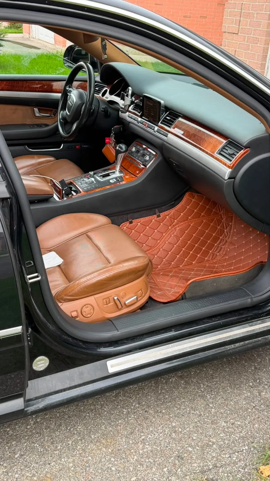 Audi A8 2009 photo 5