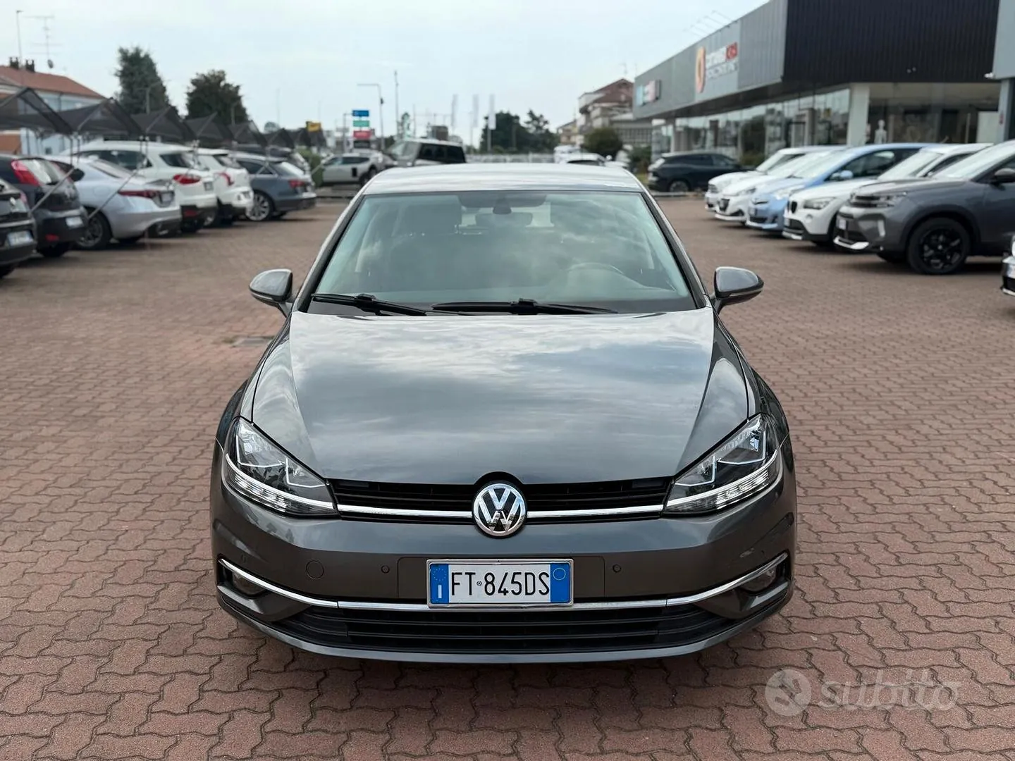 Volkswagen Golf 2018 photo 2
