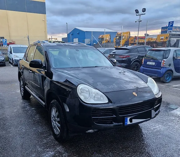 Porsche Cayenne 2005 photo 2