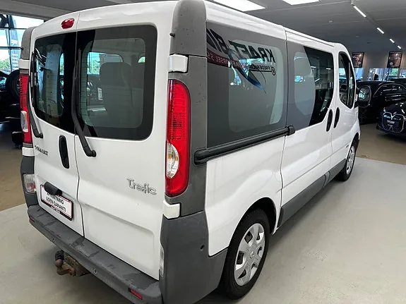 Renault Trafic 2012 photo 5