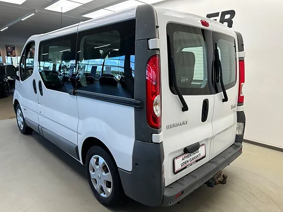 Renault Trafic 2012 photo 3