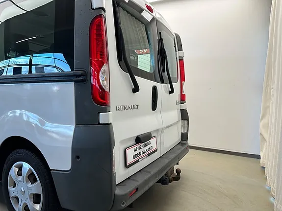 Renault Trafic 2012 photo 4