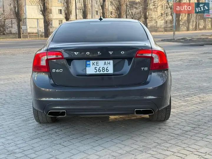 Volvo S60 2013 photo 5