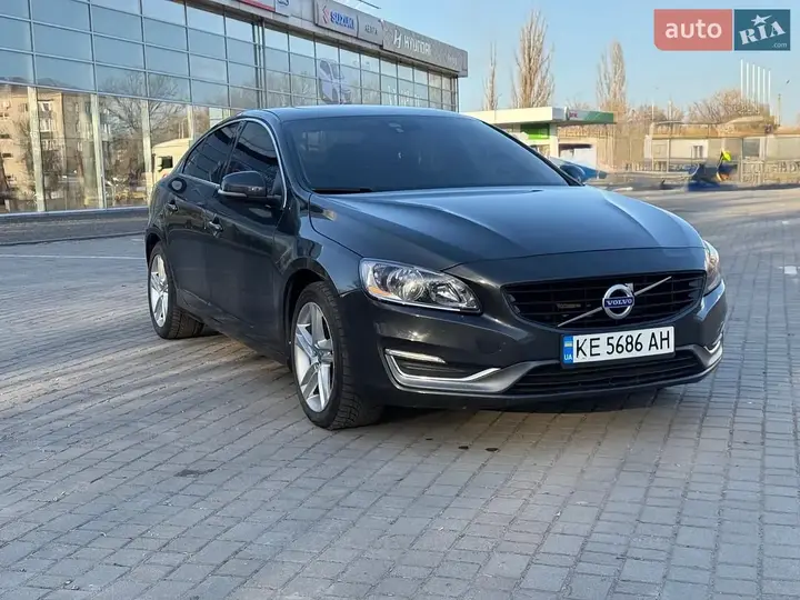 Volvo S60 2013 photo 3