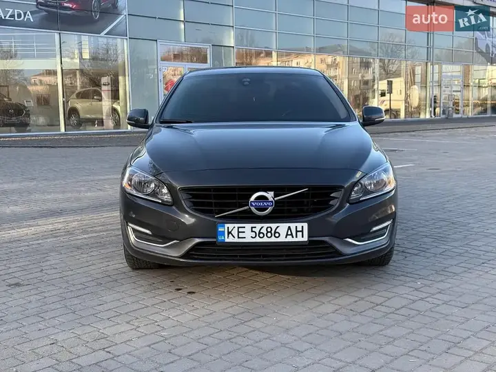 Volvo S60 2013 photo 4