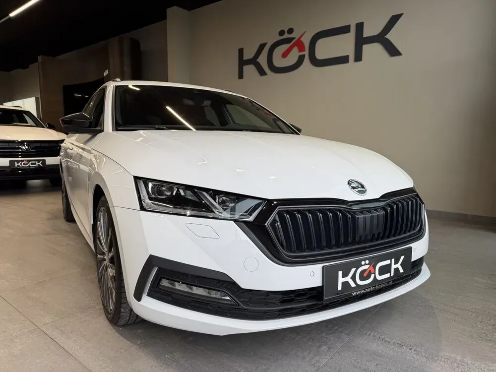 Skoda Octavia 2022 photo 2