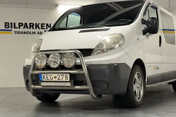 Renault Trafic 2010 photo 2