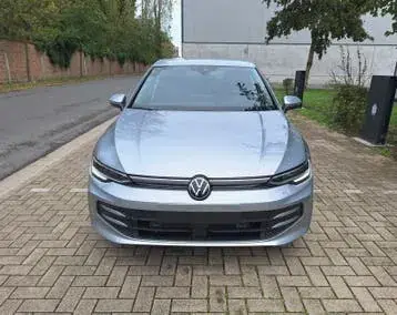 Volkswagen Golf Variant 2024 photo 2