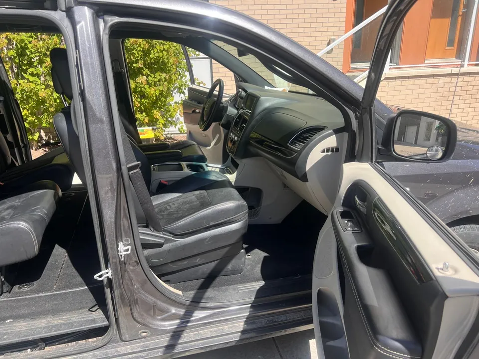 Dodge Grand Caravan 2014 photo 4