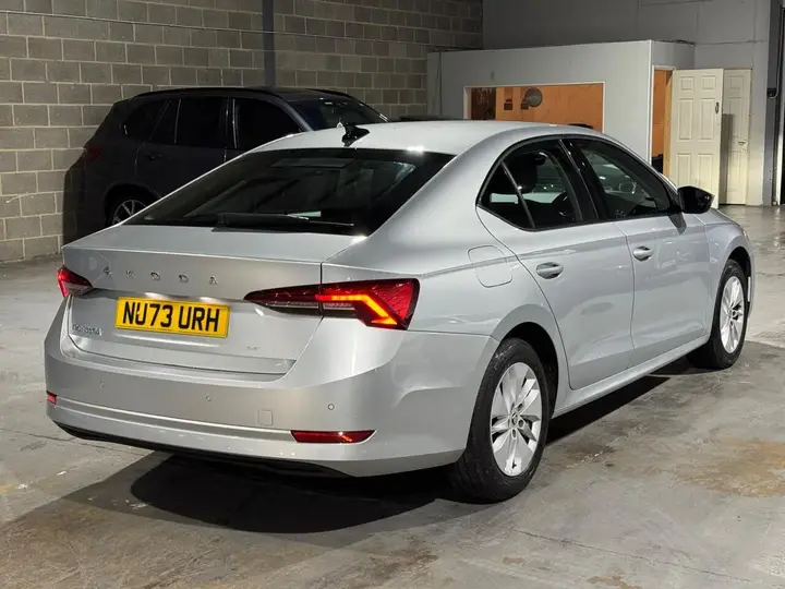 Skoda Octavia 2023 photo 3