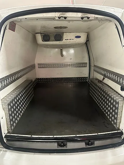 Volkswagen Caddy Maxi 2009 photo 2