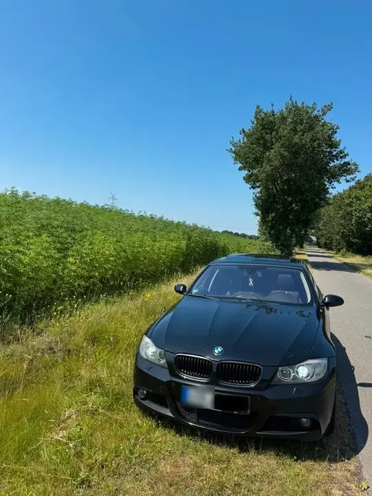 BMW E90 325I
