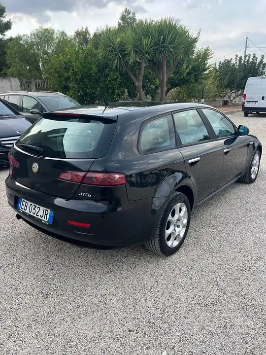 Alfa Romeo 159 2010 photo 3