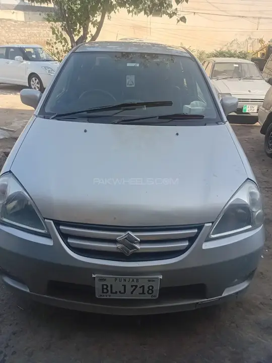 Suzuki Liana