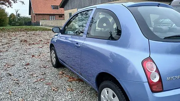 Nissan Micra 2004 photo 2