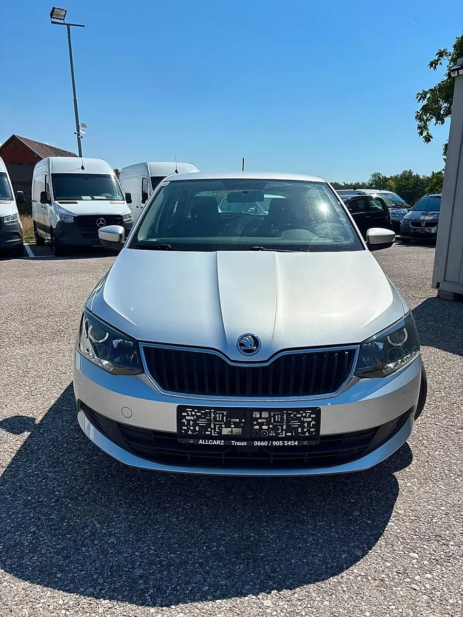 Skoda Fabia 2017 photo 2