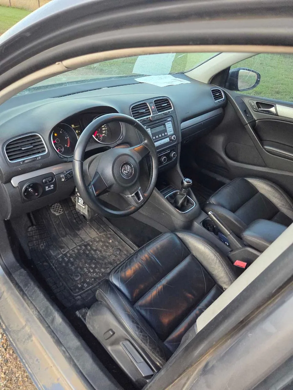Volkswagen Golf 2010 photo 5
