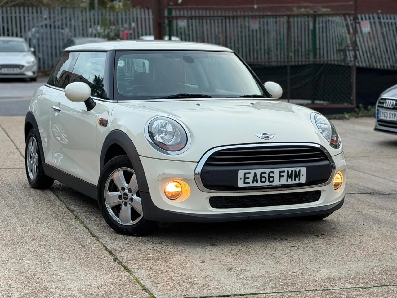 Mini Hatch 2016 photo 5