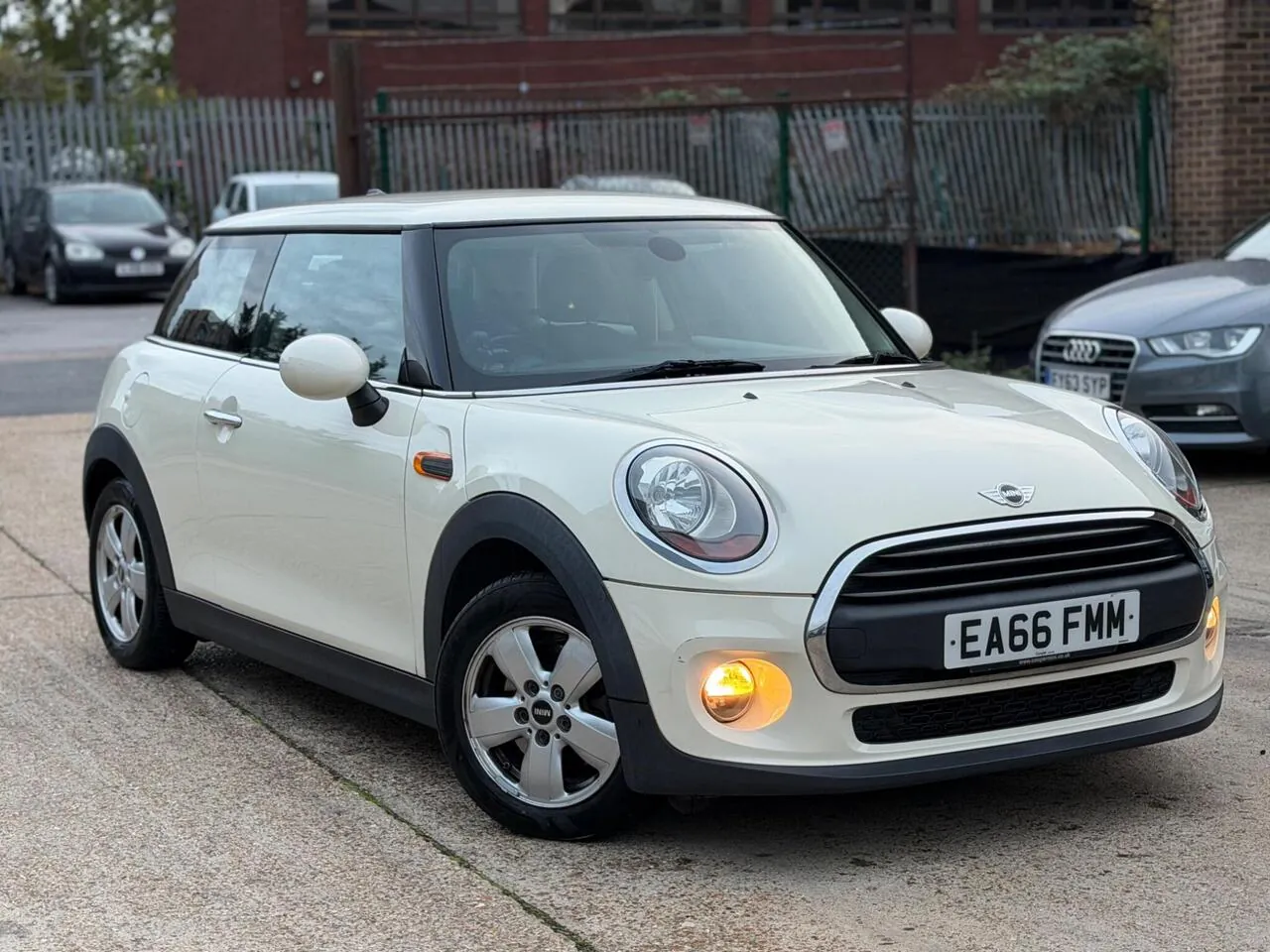 Mini Hatch