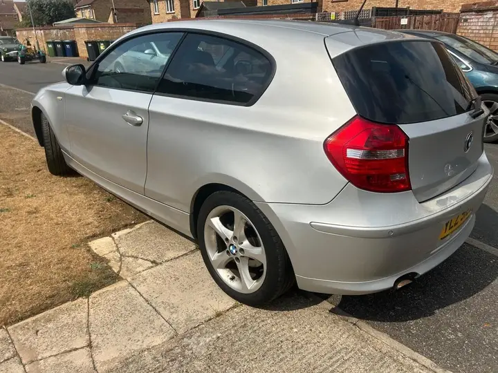 BMW 1 Series 2010 photo 5