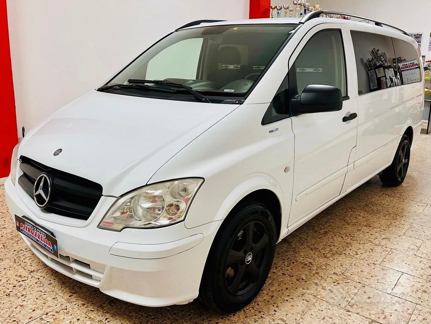 Mercedes-Benz Vito 2012 photo 2