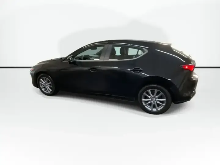 Mazda Mazda3 2023 photo 5