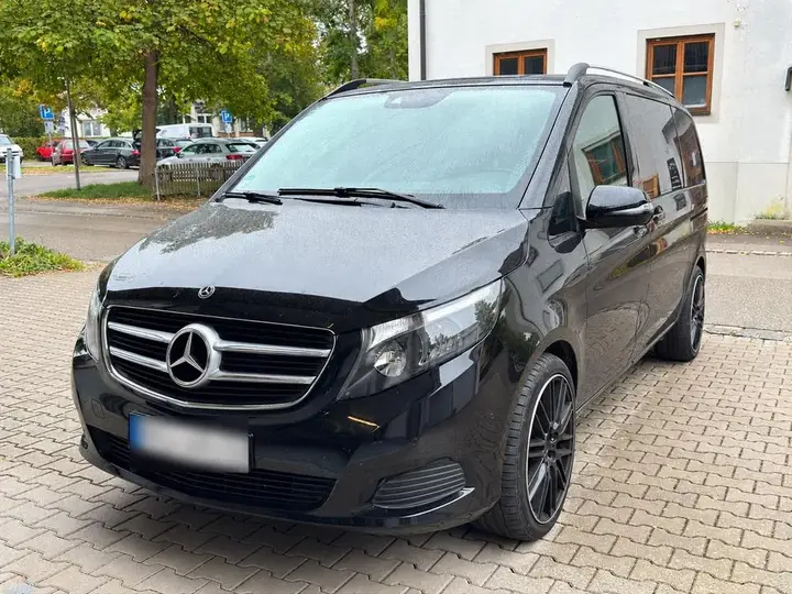 Mercedes-Benz V 220 D