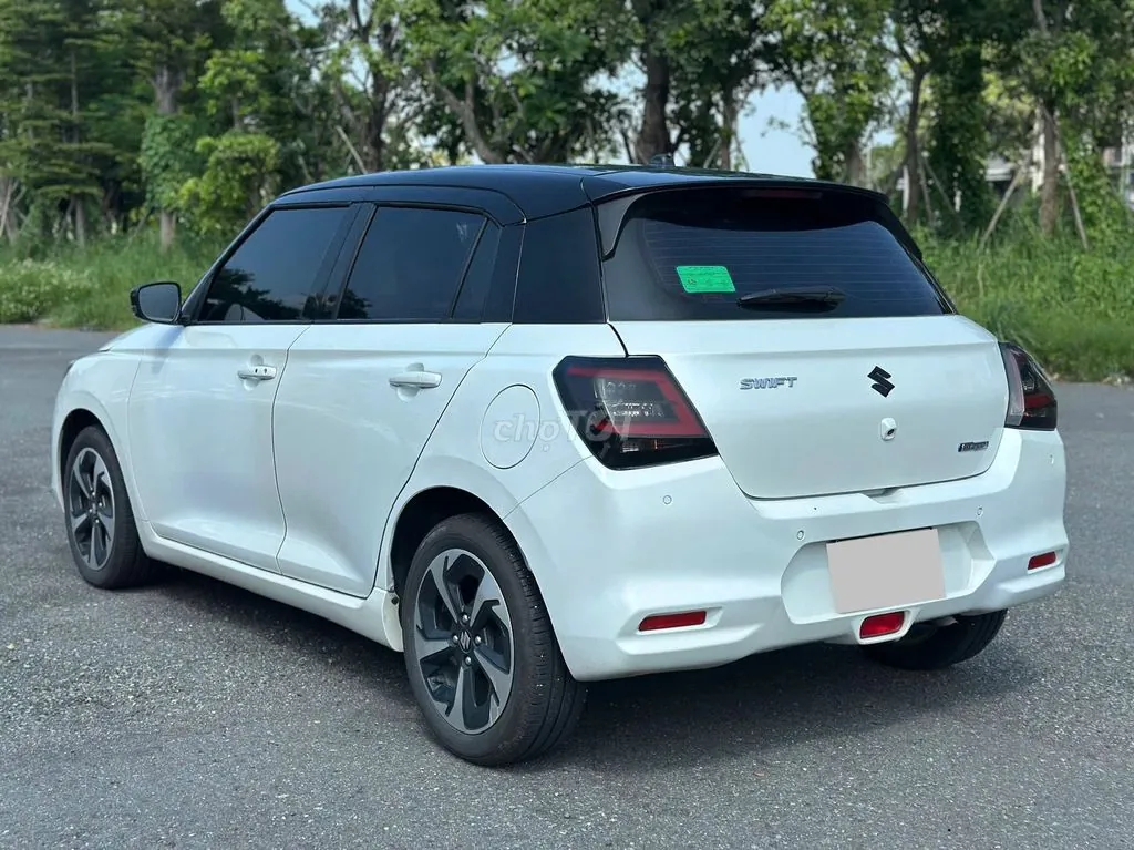 Suzuki Swift 2025 photo 2