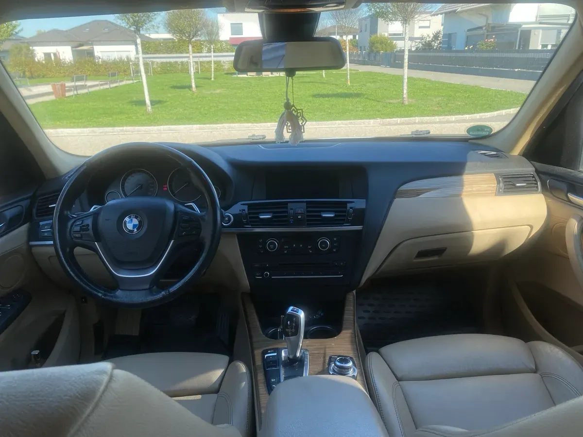 BMW X3 2012 photo 2