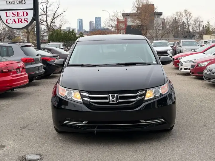 Honda Odyssey 2014 photo 2