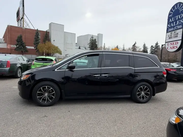 Honda Odyssey 2014 photo 3