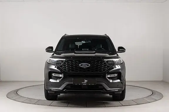 Ford Explorer 2022 photo 3