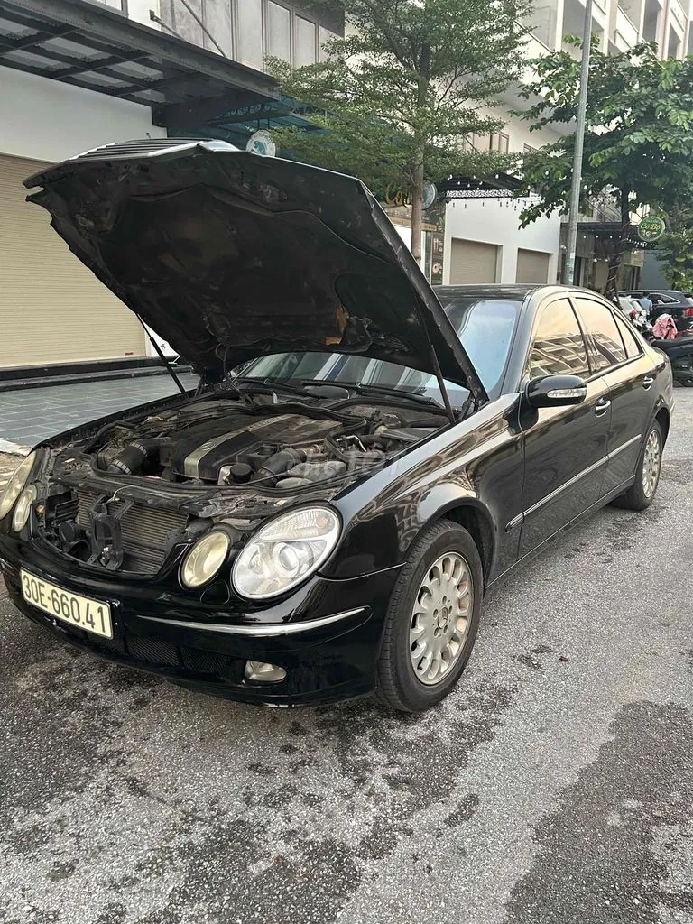 Mercedes-Benz E-Class 2003 photo 4
