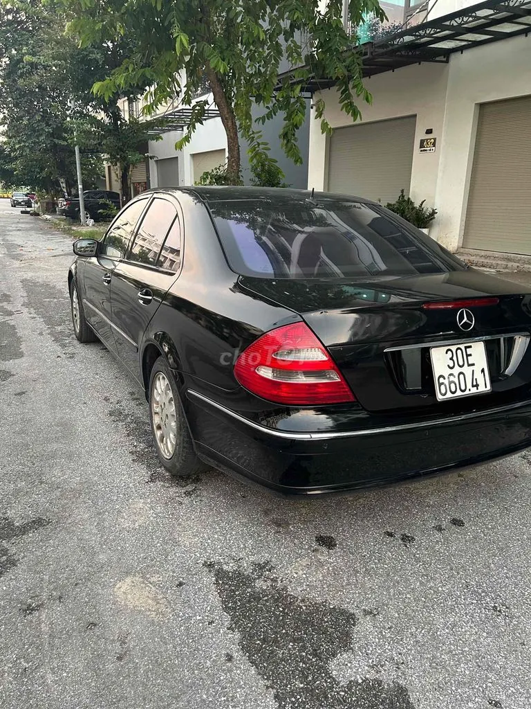 Mercedes-Benz E-Class 2003 photo 3