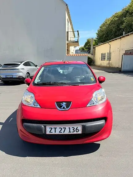 Peugeot 107 2009 photo 2