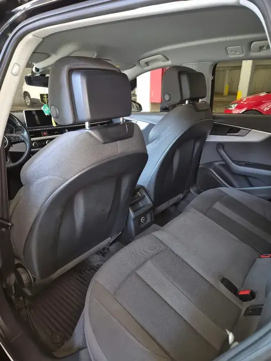 Audi A4 2017 photo 2