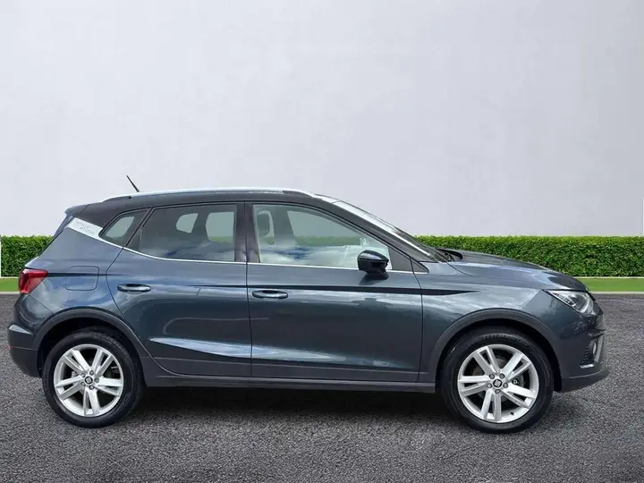 Seat Arona 2018 photo 3