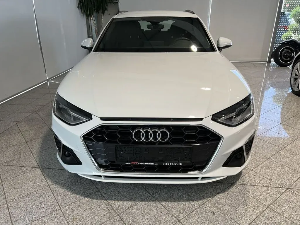 Audi A4 2023 photo 2